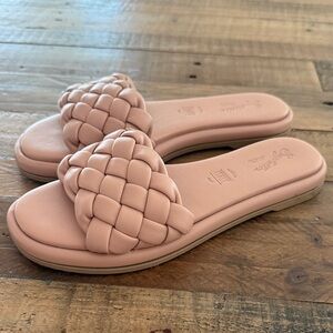 Seychelles Bellissima Blush Puffy Woven Slide Sandals